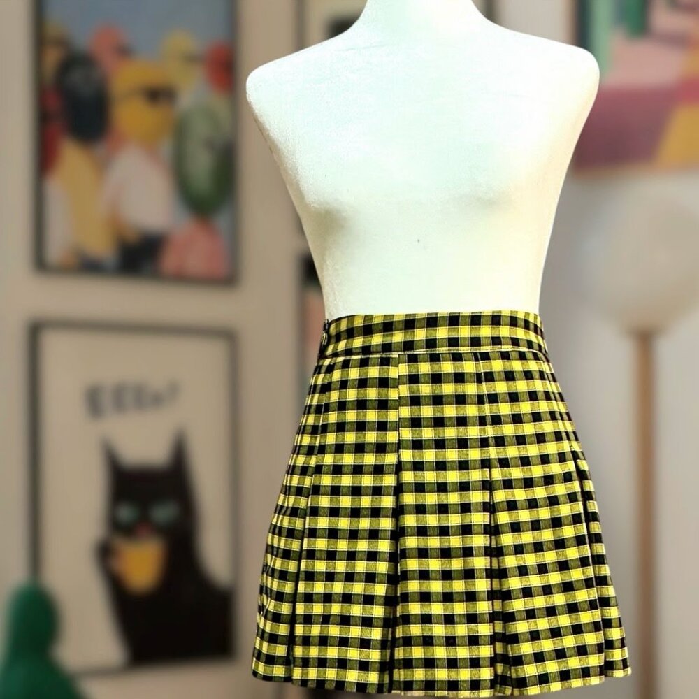 H&M DIVIDED YELLOW AND BLACK TARTAN PLAID PLEATED A-LINE MINI SKIRT SIZE 0